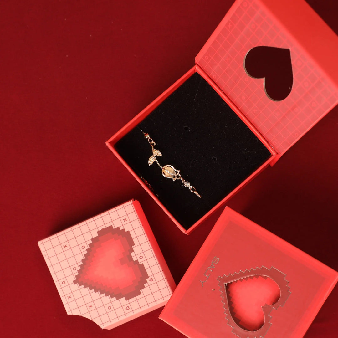 Tulip Dream Bracelet With Valentine Box | Salty