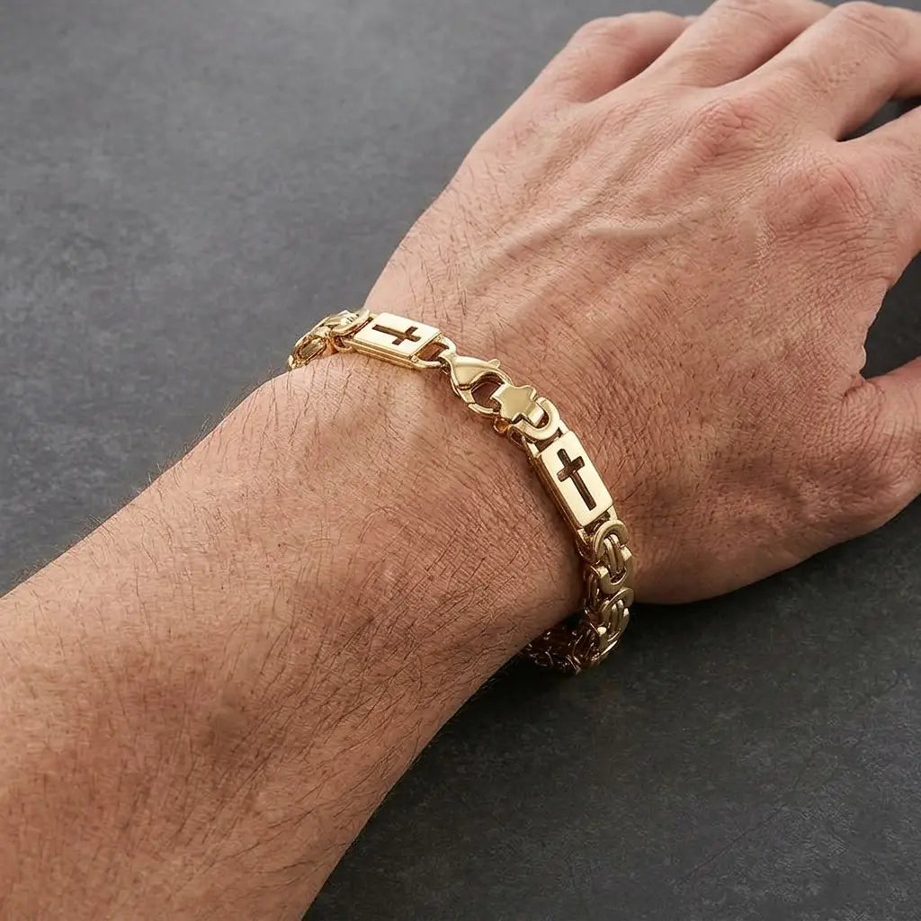 Valor Cross Link Bracelet - Gold | Salty