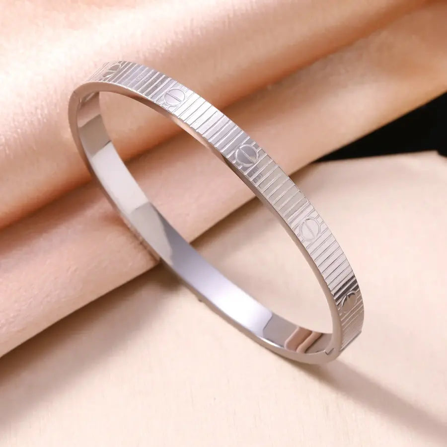 Vertex Screw Bangle Bracelet | Salty