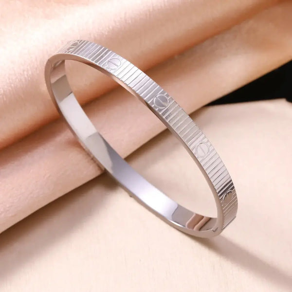 Vertex Screw Bangle Bracelet