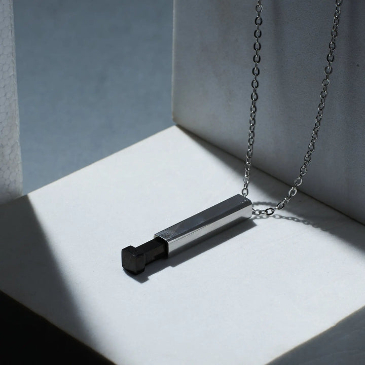 Voluptuous Sliding Black Necklace - Salty Accessories