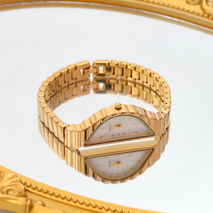 Golden Arc Elegance Watch