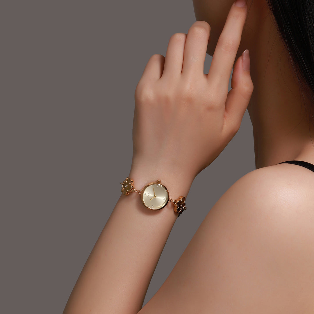 Fleur Élégance Watch
