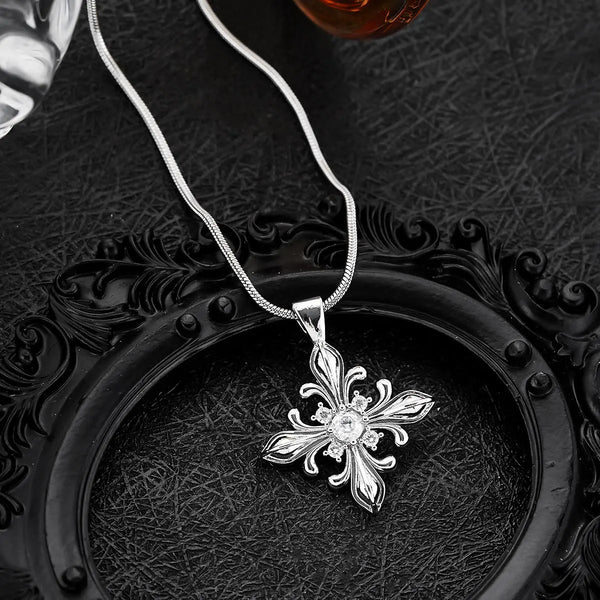 Zircon Warbler Necklace - Silver