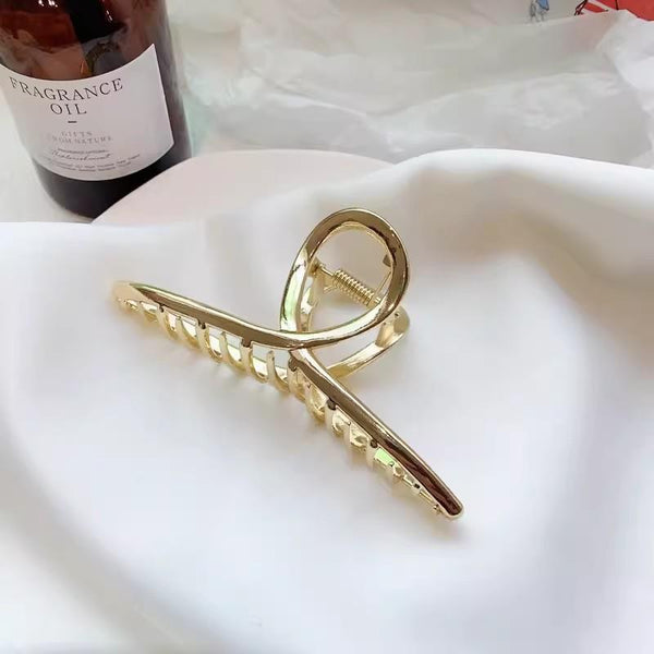 Golden Loop Hair Claw