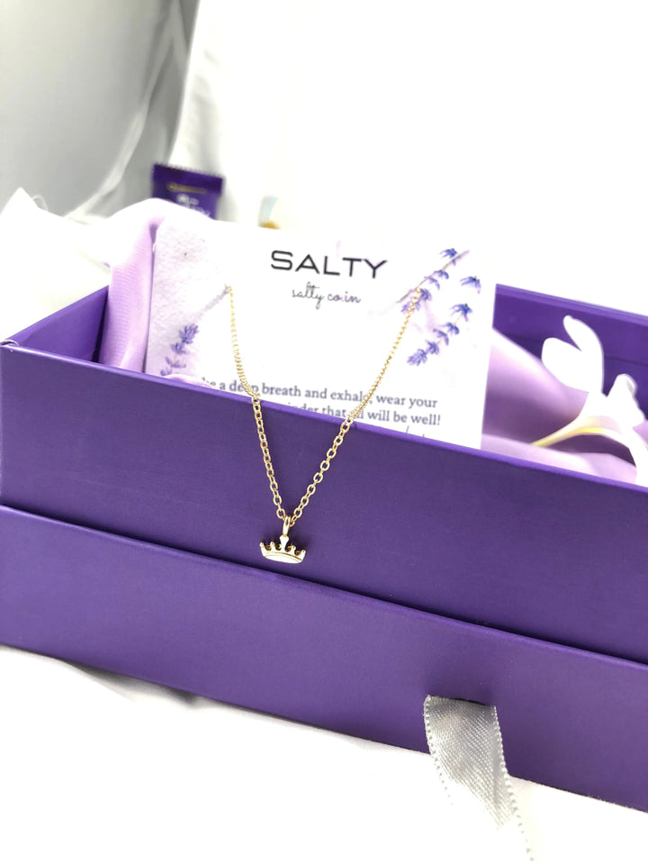 Queen's Crown Charm Necklace - Gold - Salty Accessories