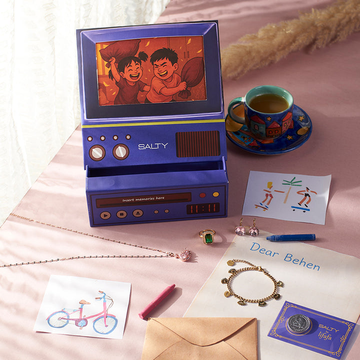 Down the Memory Lane TV Gift Box For Sister