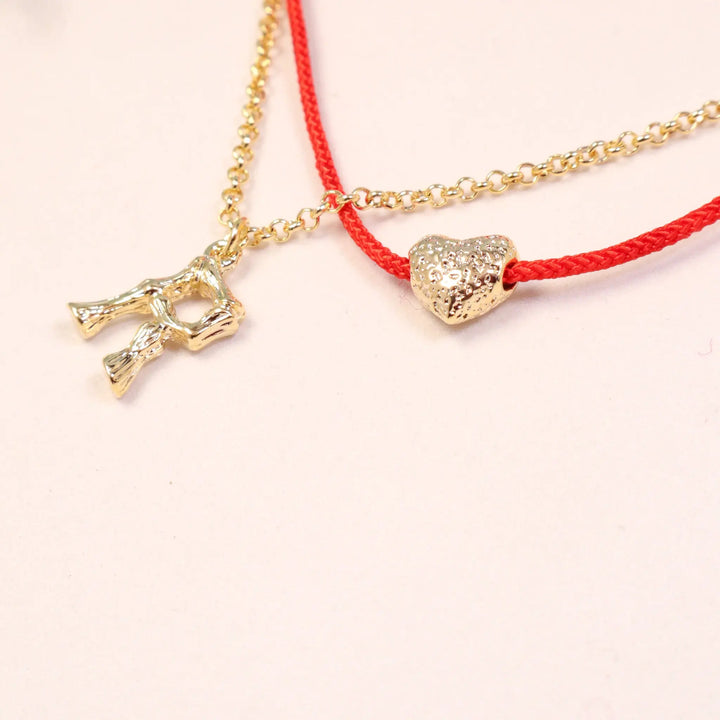 Chic Red Threat "R" bracelet