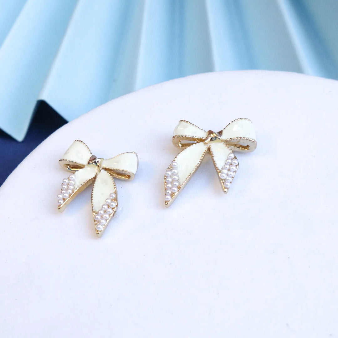 Cream Bow Earrings