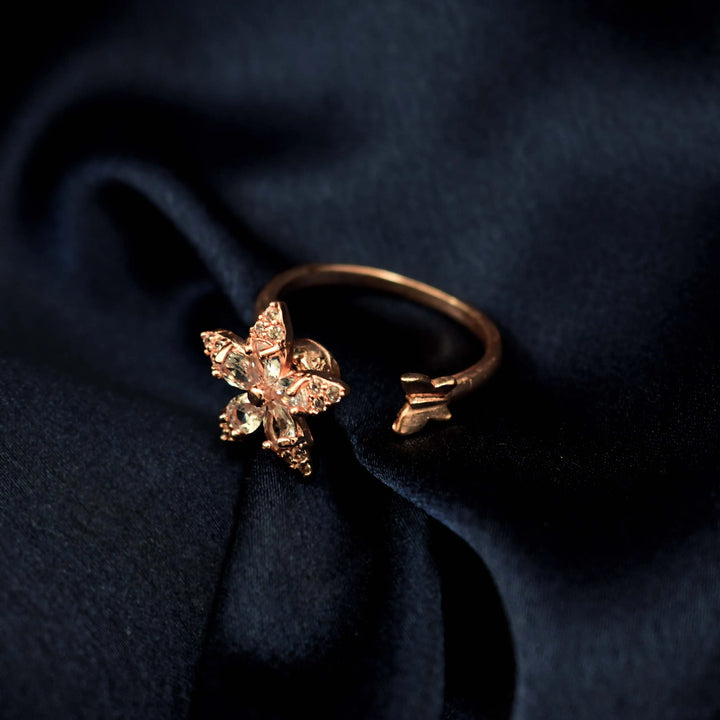 Daffodil Spinner Ring - Rose Gold