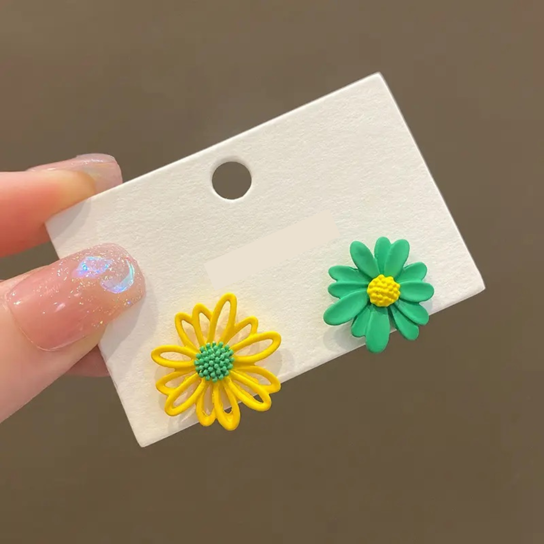 Dreamy Daisy Green Yellow Flower Earrings