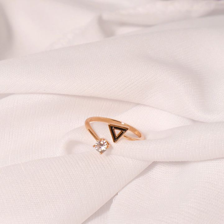 Hallow Tri Diamond Ring