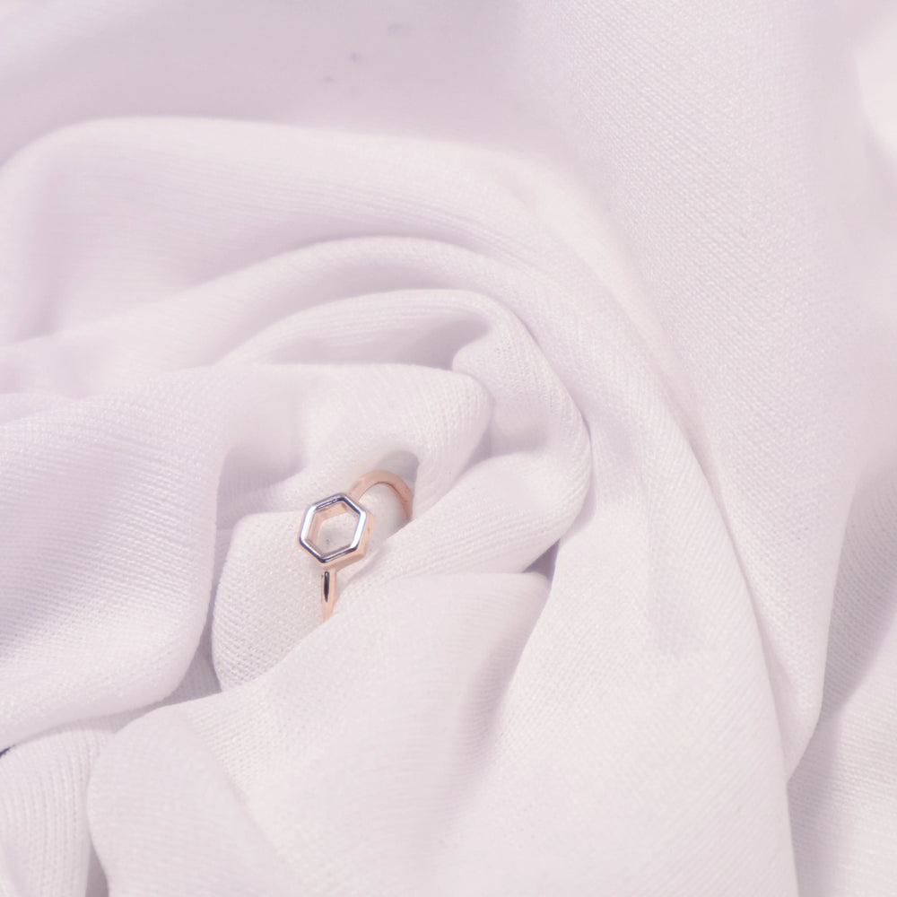 Hexad Ring