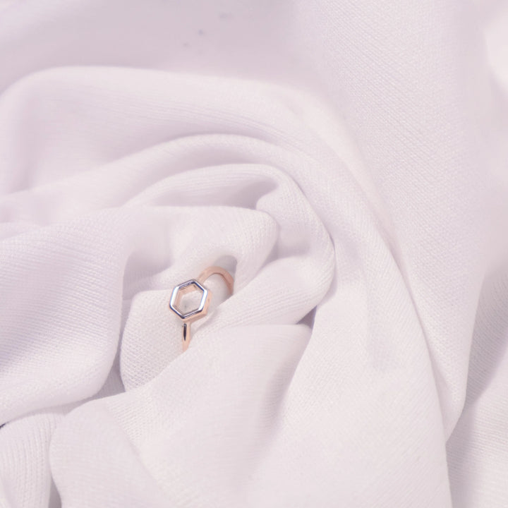 Hexad Ring