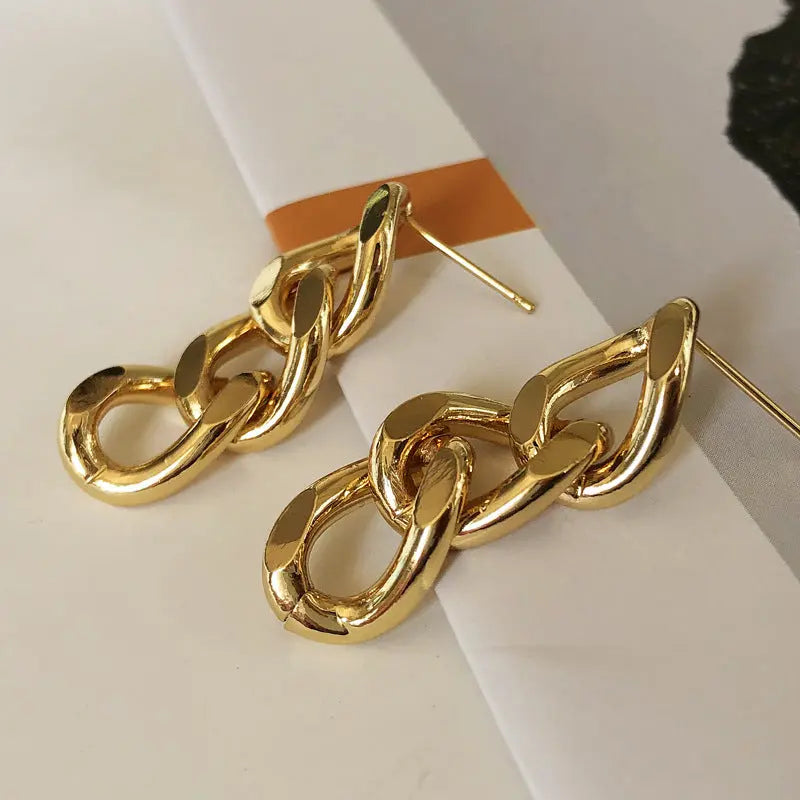 Interlinked Chain Minimalist Drop Earrings - Gold