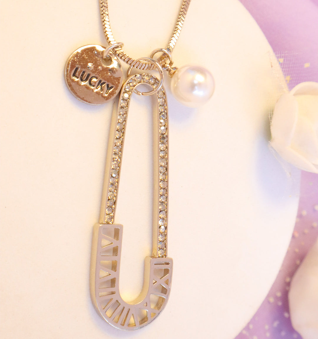 Lucky Safety Pin Necklace - Gold