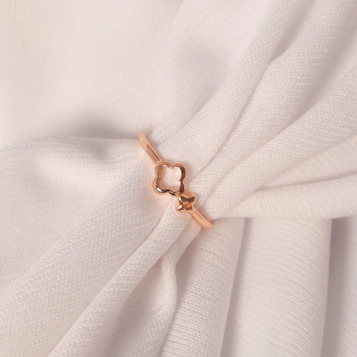 Minimalist Petal Band