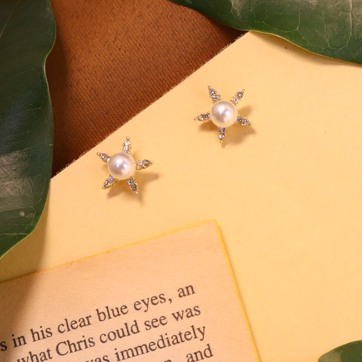 Mis match stars pearl earrings