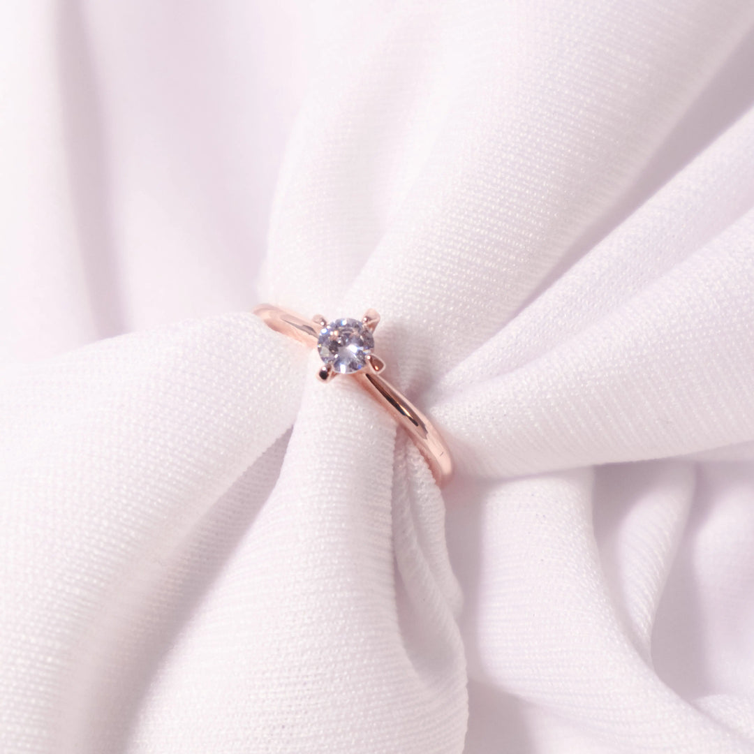 Splendid crystal rose-gold ring