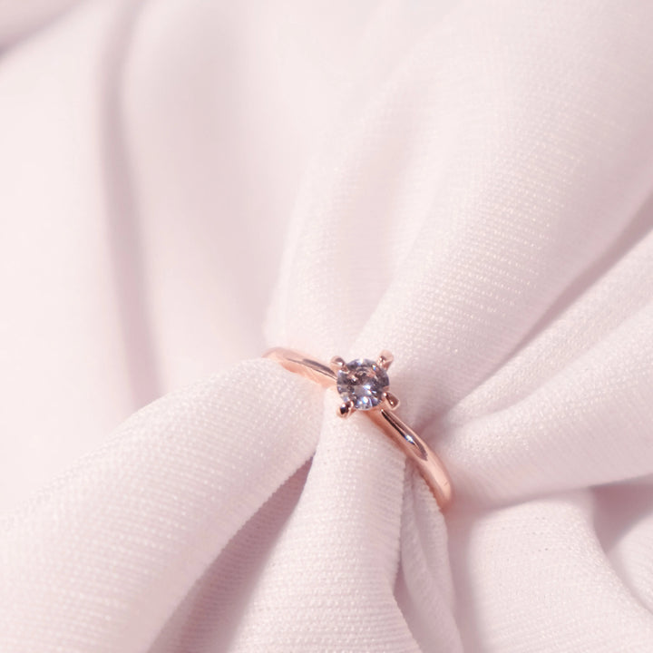 Splendid crystal rose-gold ring