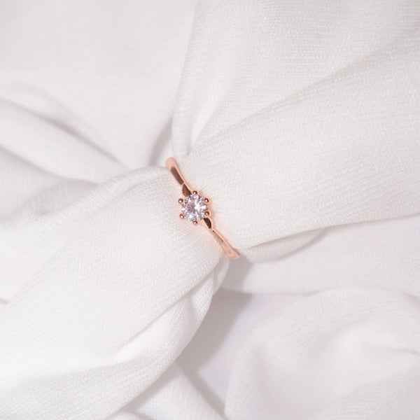 Dual petal rose-gold ring