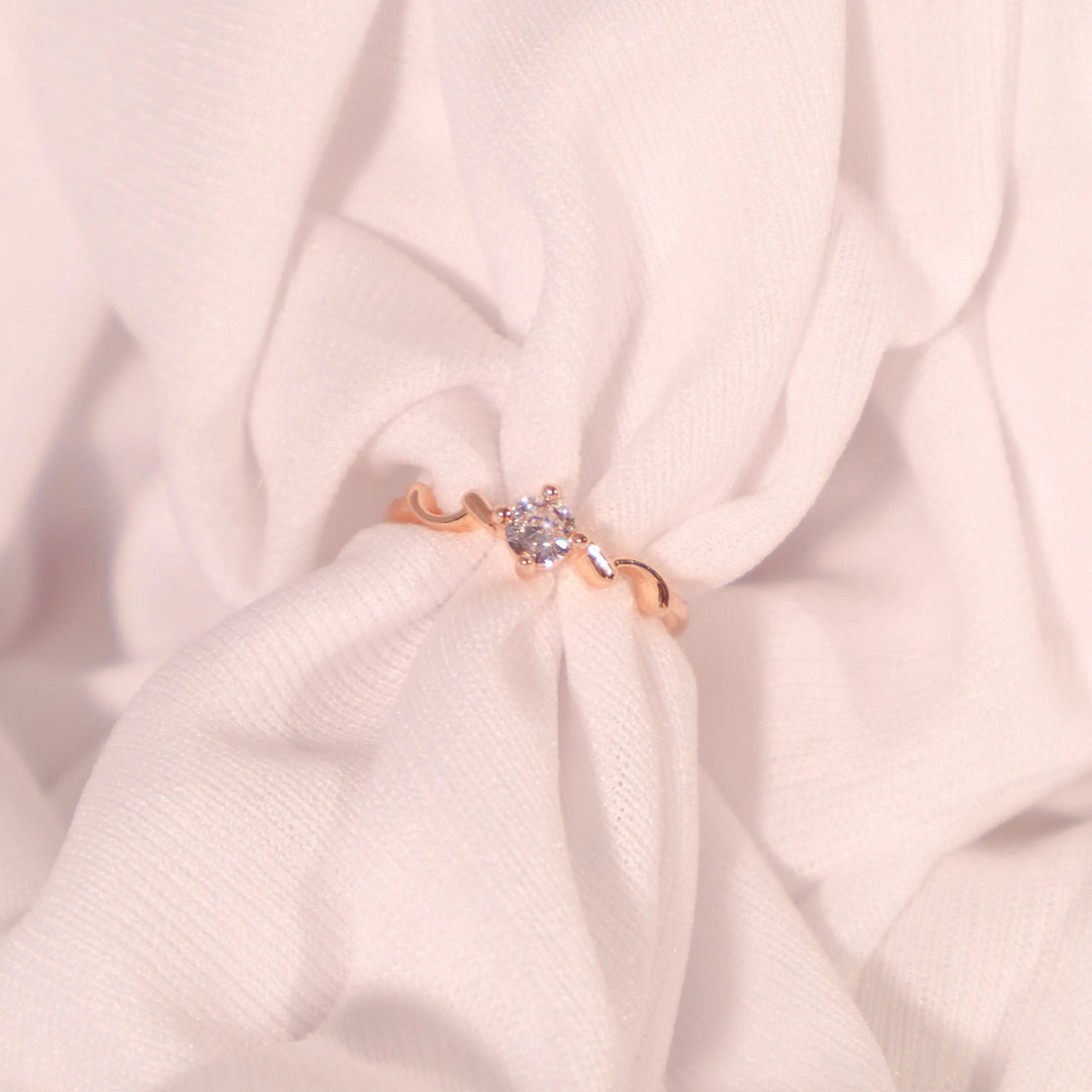 Curved wave rose-gold ring