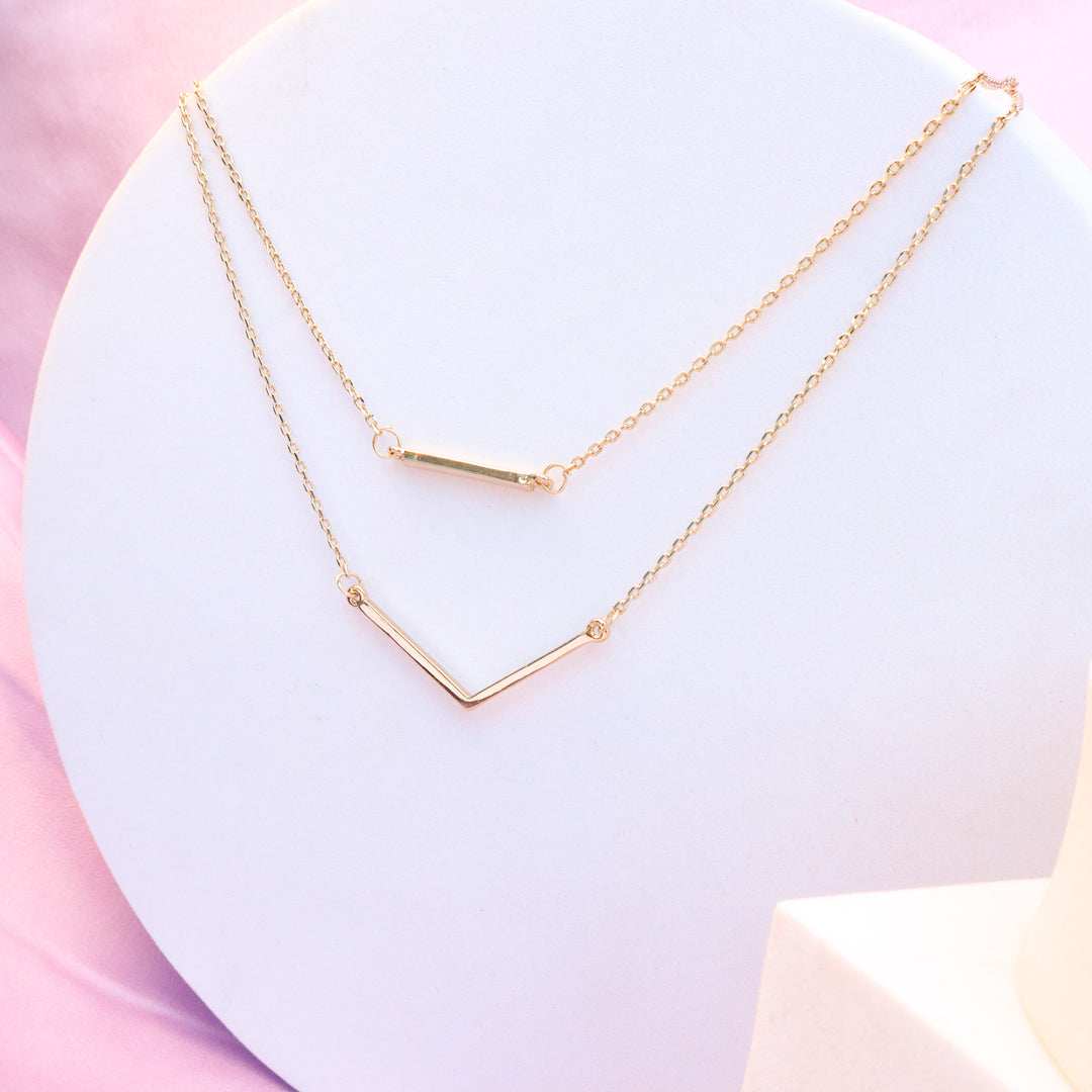 Sleek Gold Dainty Layered Necklace