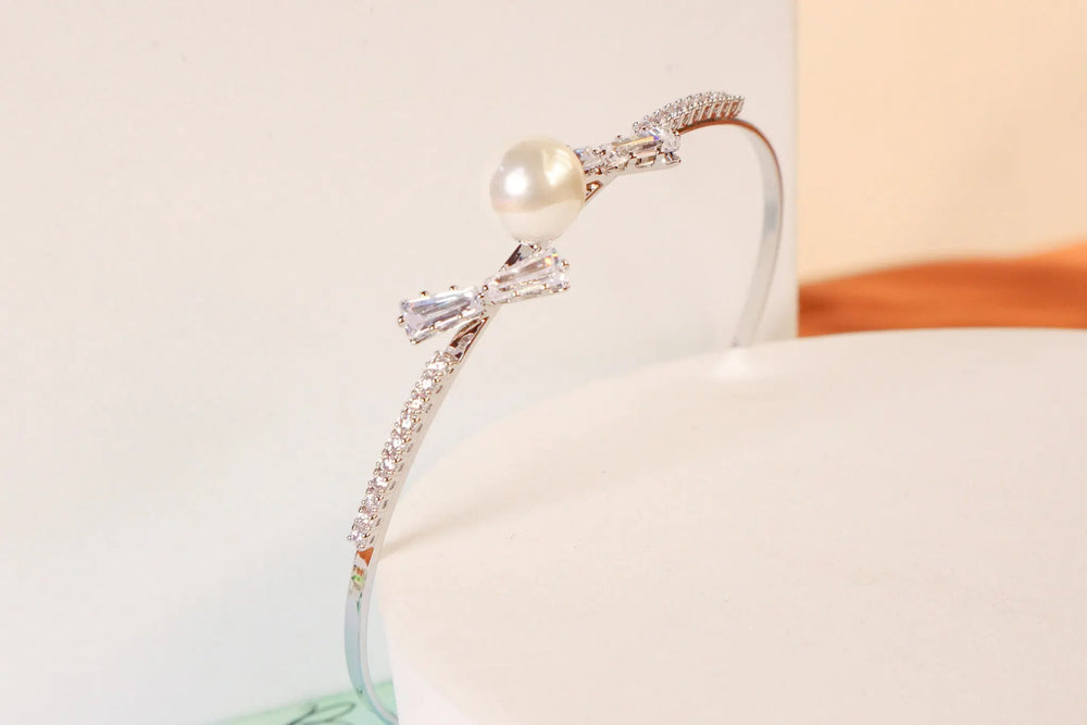 The Queen's Pearl Cuff
