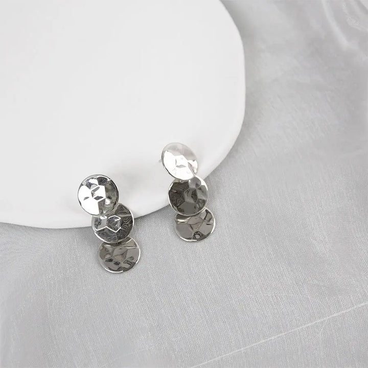 Trendy Statement Faceted Eardrop Earrings - Silver